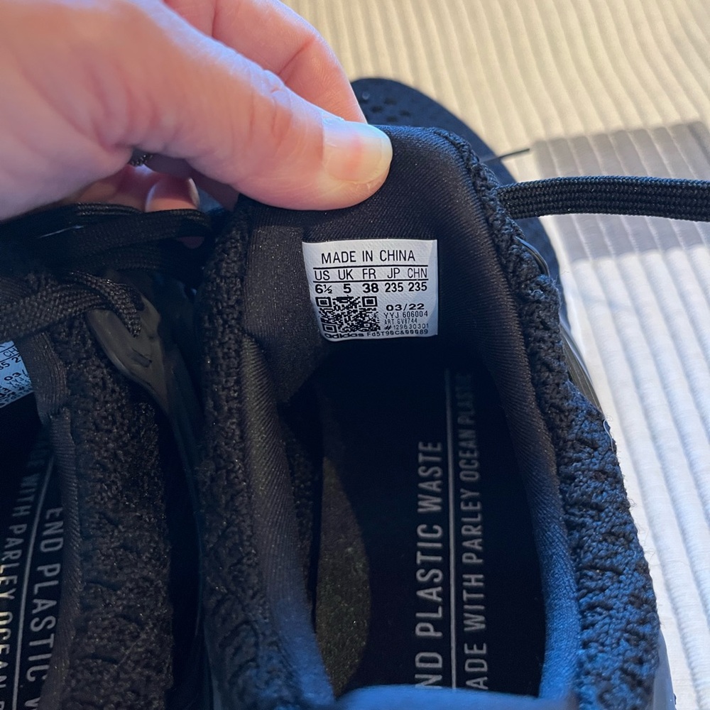 Adidas Women's Ultra Boost - Picture 6 of 6
